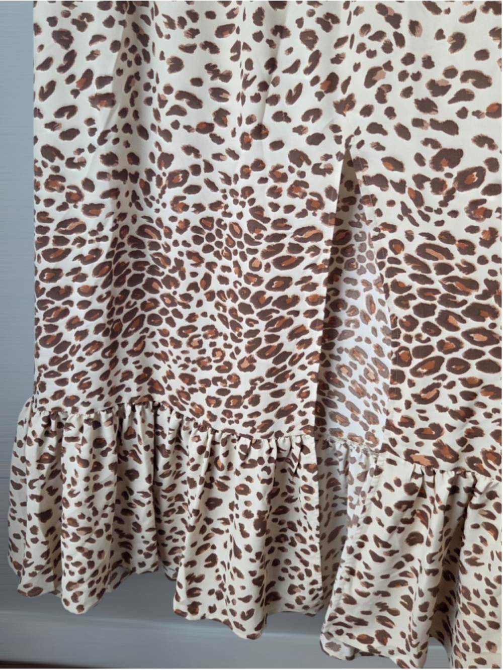 Women's Express Midi Dress Size M Beige Brown Leopard Print - Picture 4 of 4